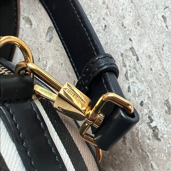 Burberry Louise Icon Stripe Bag + Matching Card Holder - Picture 6 of 14